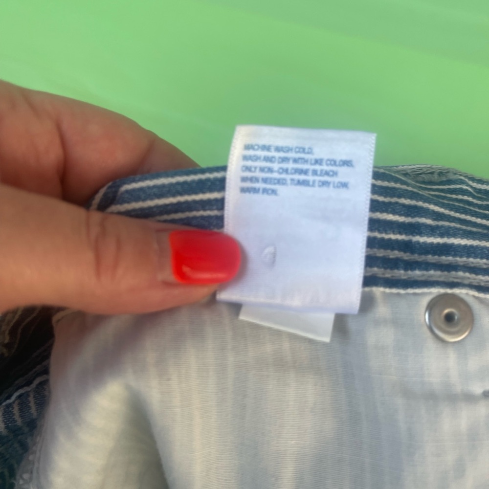 Old Navy Y2K Blue Striped Denim Skirt size 2 new without the tags attached - Picture 10 of 12